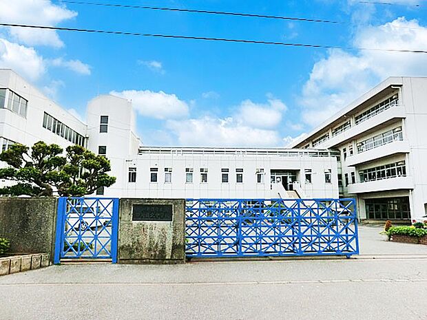 中学校 666m 四街道市立四街道北中学校