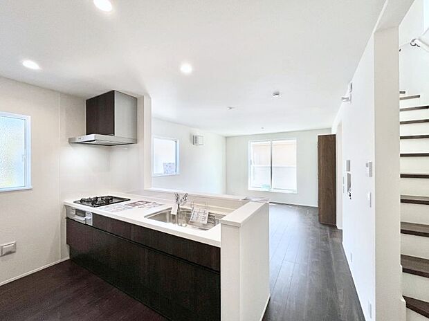 カウンター越しにお話しをしながら毎日のお料理をもっと楽しく