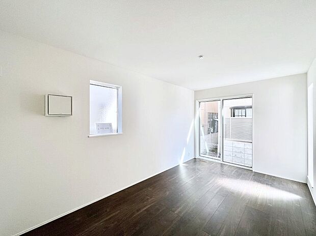 爽やかな日差しがお部屋全体を優しく包み込んでくれます