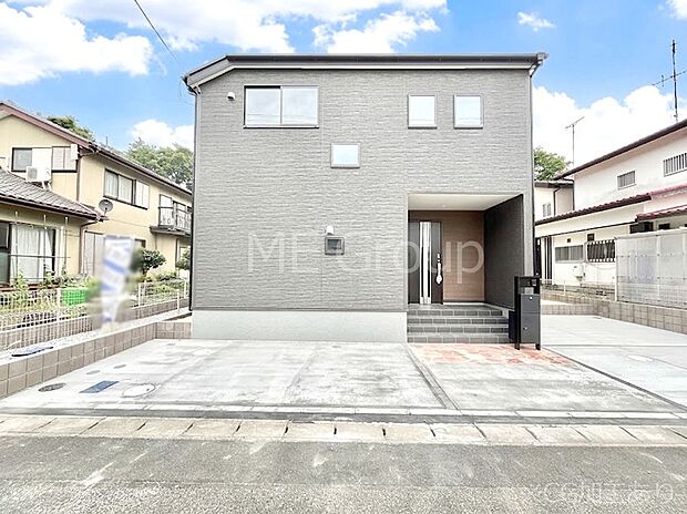 洗練された外観、上質な住空間が広がる室内は永く安心して過ごせる住居です。