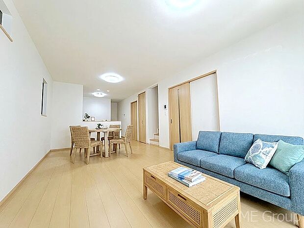 落ち着いた雰囲気のＬＤＫは家族みんなの快適空間※家具はCGです