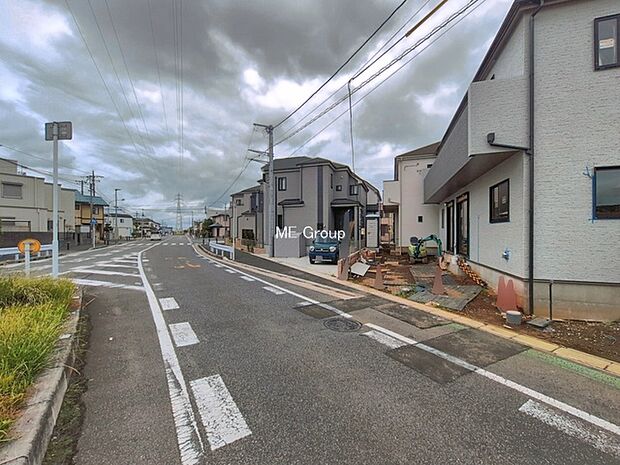 ～Exterior～　前面道路：南東 16m 公道　うららかな陽射しがどのお部屋にも降り注ぎますように、快適さを追求した間取設計。生活を恵みの豊かな永住の地へと変えてくれます。