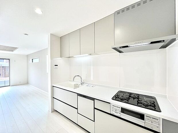 毎日使うキッチンだから、使いやすさ&お手入れのしやすさにこだわりました。