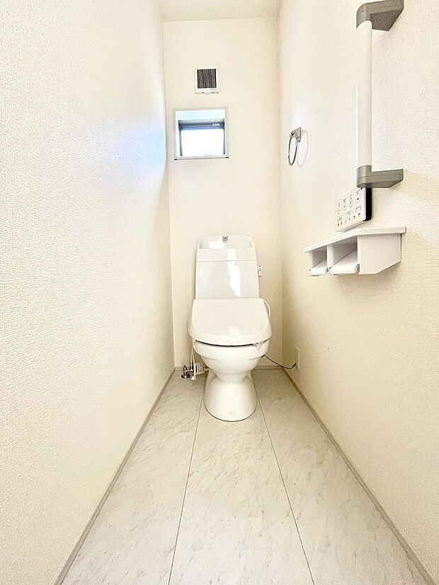 トイレは1階と2階それぞれに配置されていてとても便利です。