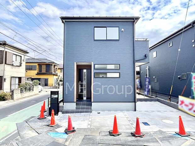 洗練された外観、上質な住空間が広がる室内は永く安心して過ごせる住居です。