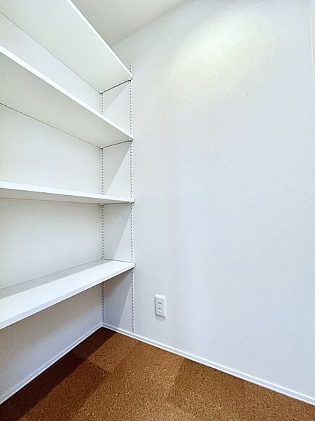 ◆2号棟◆収納はもちろんヌックとしても利用できそうですね