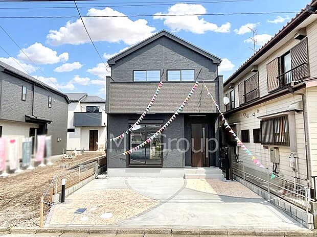 洗練された外観、上質な住空間が広がる室内は永く安心して過ごせる住居です。 