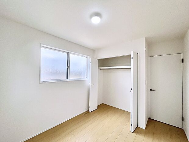 子供部屋にもおすすめな収納スペースたっぷりの居室