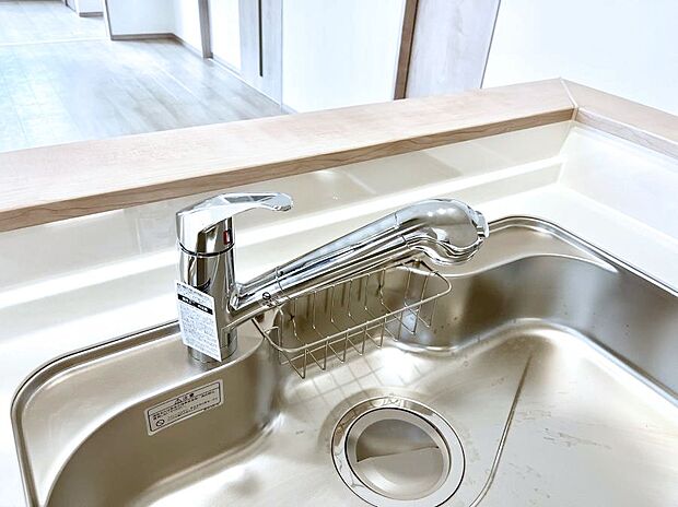 ◆A号棟◆いつでも清潔なおいしいお水を。一つの水栓で水道水と浄水を使い分け。