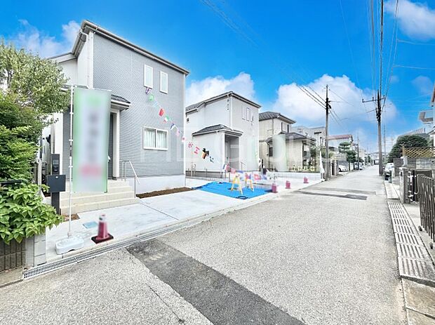 ◆A号棟◆～Exterior～　前面道路：西4.1m公道　住宅地になっているので車量も少なく、静かな立地です。子育て環境も良好です♪♪周辺環境もあわせてご案内させて頂きます。