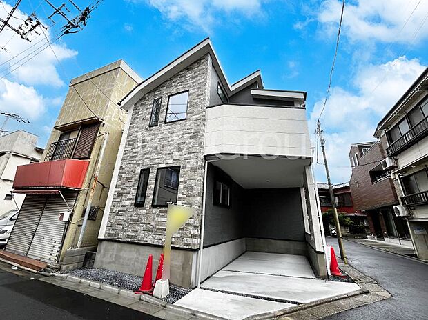 溢れる陽光でご家族の笑顔も輝く