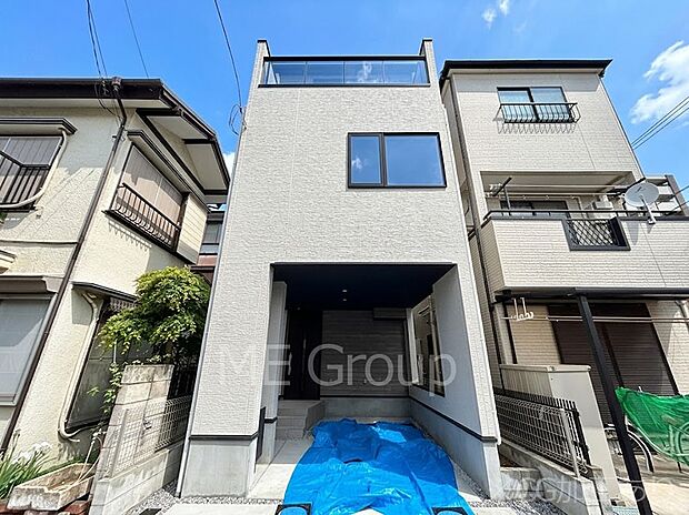 洗練された外観、上質な住空間が広がる室内は永く安心して過ごせる住居です。 