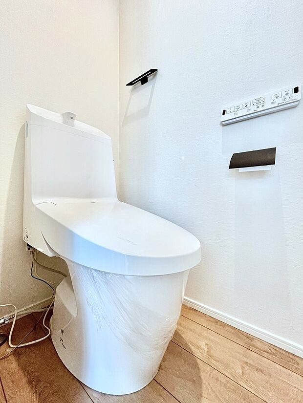 トイレは温水洗浄機能付き