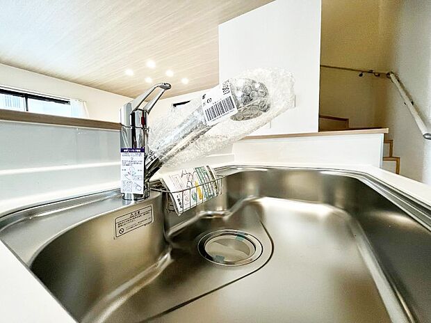 ◆B号棟◆いつでも清潔なおいしいお水を。一つの水栓で水道水と浄水を使い分け。