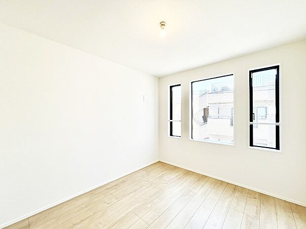 爽やかな日差しがお部屋全体を優しく包み込んでくれます