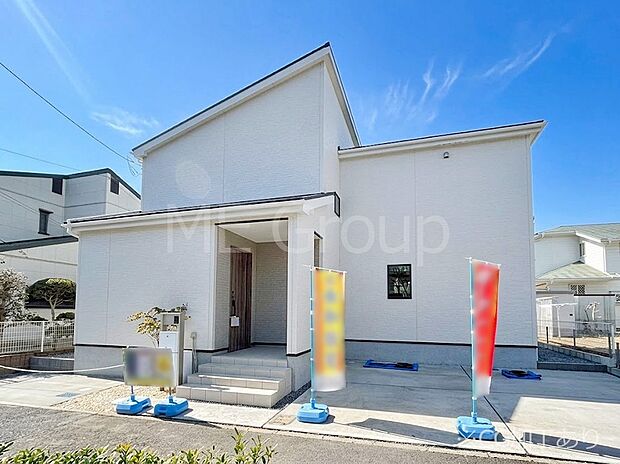 たっぷりの陽光と開放感に包まれる明るい住まい