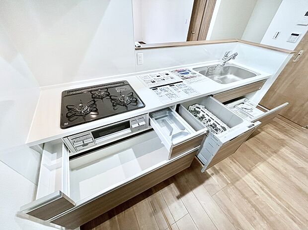 使いやすさを優先したスライド式収納タイプ!