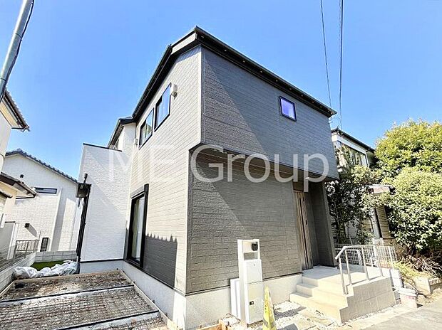 小中学校まで徒歩7分で安心です!