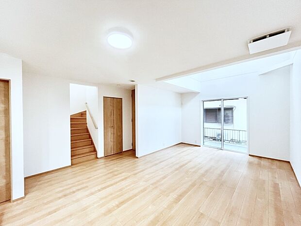 リビング階段、毎日大切な家族とコミュニケーションがとれる家族思いの間取り