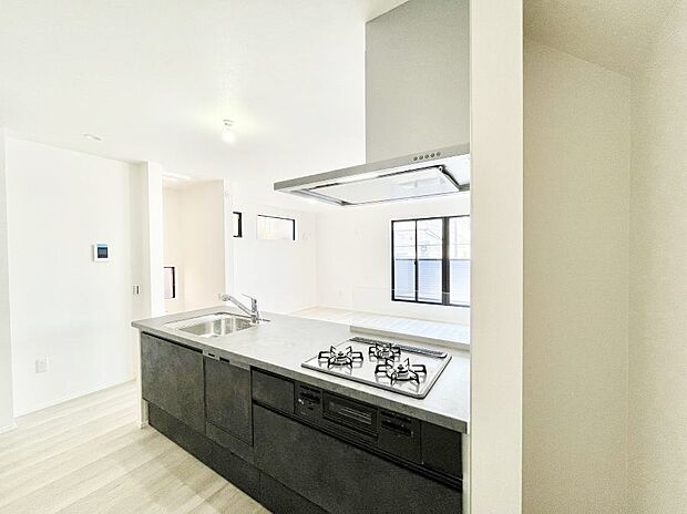 料理をしながらご家族との会話を楽しめる対面カウンターキッチン