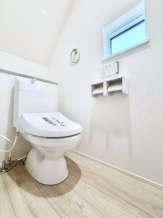 トイレは1階と2階それぞれに配置されていてとても便利です。