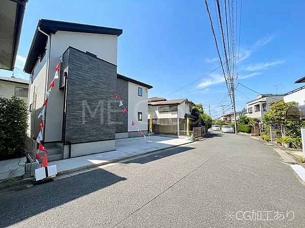 ～Exterior～　前面道路：北東 6m 公道　前面道路は閑静な住宅地をはしる車通りの少ない道路。駐車の出し入れもらくらくです！ご不明点・現地見学のご希望は、お気軽にお問い合わせください！