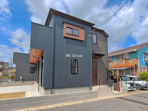 ◆2号棟◆～Exterior～　周辺には学校や買物施設もあり生活、子育てに適した環境が広がっています！「永住地」として、物件のご見学だけではなく、周辺の環境や通学できる学校についてもご相談ください！