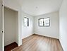 子供部屋：◆1号棟◆～Bed Room～　子供部屋はお子様にとって大変重な役割があります。子供一人で過ごす空間を与えることで、宿題や勉強時間も自然と増えまた自ら部屋の片付けや掃除なども促すことに繋がります。
