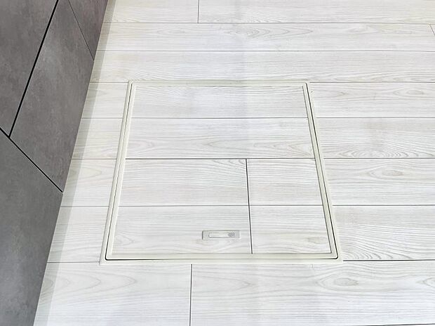 ◆2号棟◆床下収納付き!日用品・非常用品の収納にも大活躍。