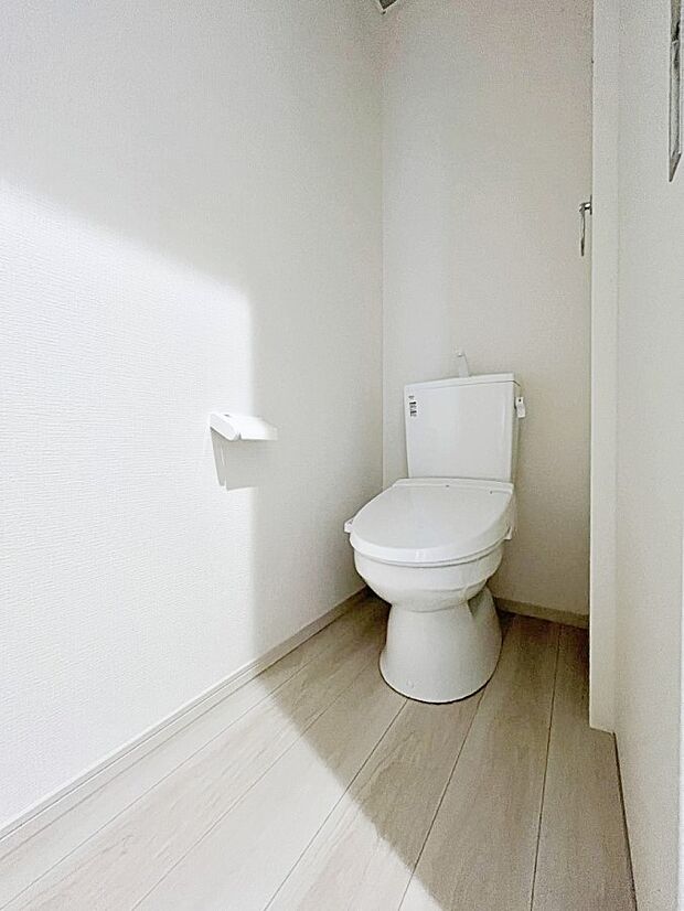トイレは温水洗浄機能付き