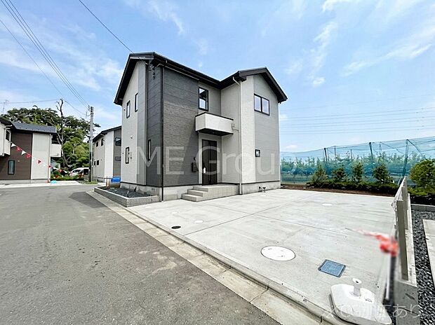 洗練された外観、上質な住空間が広がる室内は永く安心して過ごせる住居です。