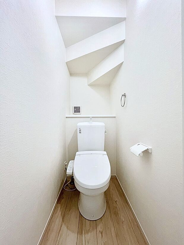 トイレは温水洗浄機能付き
