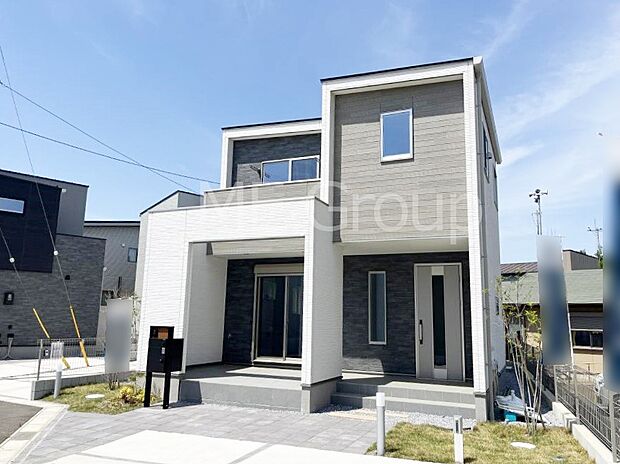 ◆No.3◆～Exterior～　一戸建ての大きなメリットは、自分達の「土地」を「自由に」使える事です。ガーデニングやＤＩＹ，車やバイクの趣味など様々な用途で利用できます。