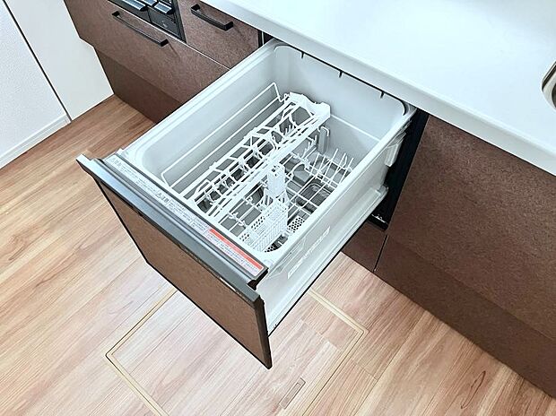 ◆3号棟◆面倒なお片づけは食洗機にお任せ!家事の負担が減って、時間にも気持ちにもゆとりができます。