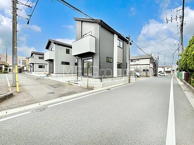 角地なので日当たりも良く、お家が堂々として見えます。