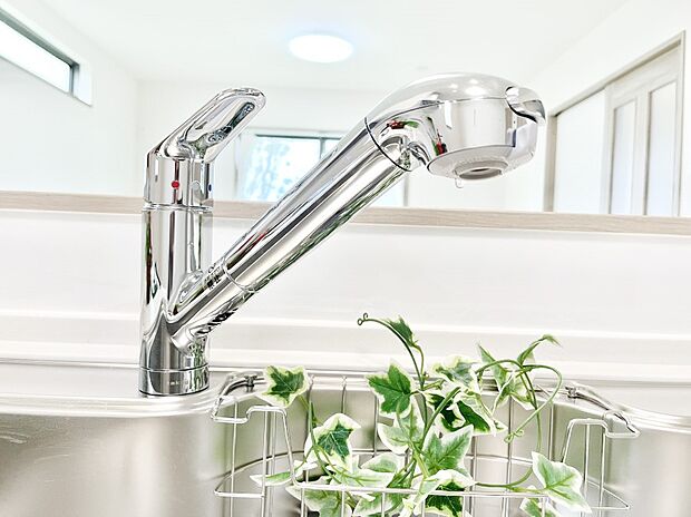 ◆B号棟◆いつでも清潔なおいしいお水を。一つの水栓で水道水と浄水を使い分け。