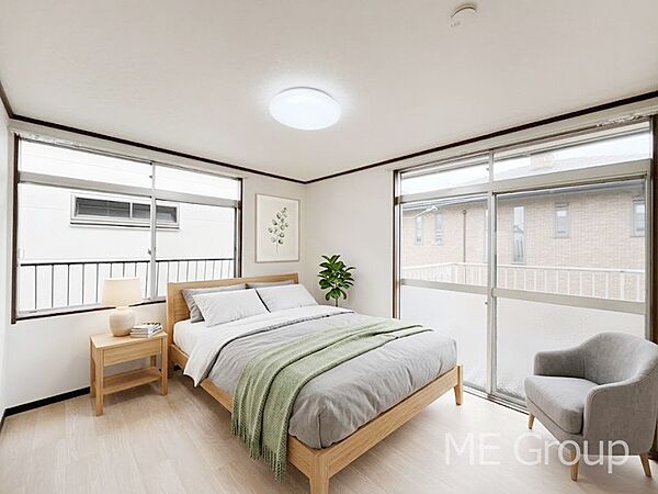 ～Bed Room～　2面採光を確保した明るい室内は風通しも良く大変居心地の良い空間となっております。爽やかな風を感じて起きる朝は快適生活の始まりに！日当たりや通風がとても良い住まい♪※家具はCGです