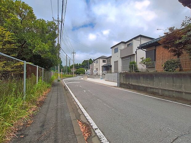 ◆C・D号棟◆~Exterior~ 前面道路:北東 3.81m 公道 住宅地になっているので車量も少なく、静かな立地です。子育て環境も良好です♪♪周辺環境もあわせてご案内させて頂きます。