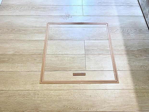 床下収納付き!日用品・非常用品の収納にも大活躍。