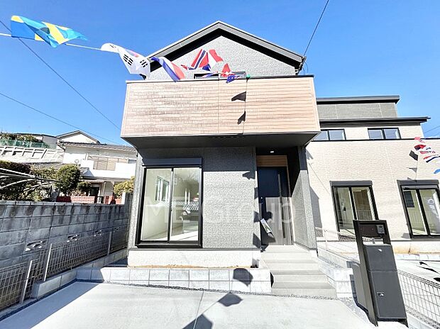 ～Exterior～　周辺には学校や買物施設もあり生活、子育てに適した環境が広がっています！「永住地」として、物件のご見学だけではなく、周辺の環境や通学できる学校についてもご相談ください！