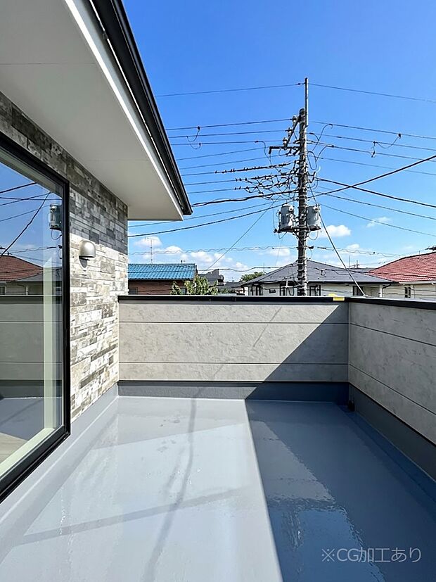 ～Balcony～  バルコニーは温かい陽がさしこみ、お布団や洗濯物を気持ちよく干すことができます。  使いやすく開放的なバルコニーです♪陽ざしがたっぷり降り注ぐ、バルコニー付き住まい。  