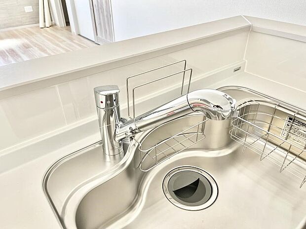 浄水器一体型のキッチンで洗い物用・料理用と切り替え簡単!