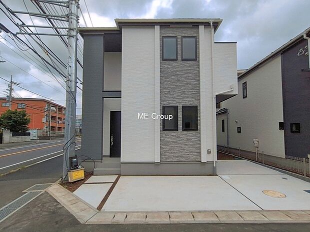 ◆D号棟◆~Exterior~ 周辺には学校や買物施設もあり生活、子育てに適した環境が広がっています!「永住地」として、物件のご見学だけではなく、周辺の環境や通学できる学校についてもご相談ください!