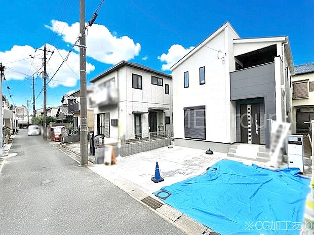 ~Exterior~ 前面道路は閑静な住宅地をはしる車通りの少ない道路。駐車の出し入れもらくらくです!ご不明点・現地見学のご希望は、お気軽にお問い合わせください!