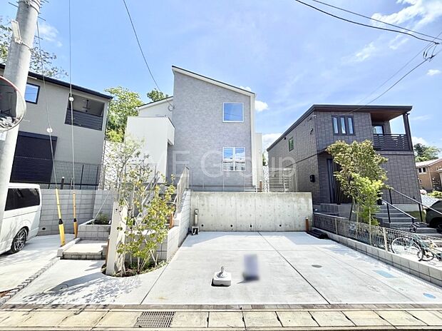 ～Exterior～　周辺には学校や買物施設もあり生活、子育てに適した環境が広がっています！「永住地」として、物件のご見学だけではなく、周辺の環境や通学できる学校についてもご相談ください！