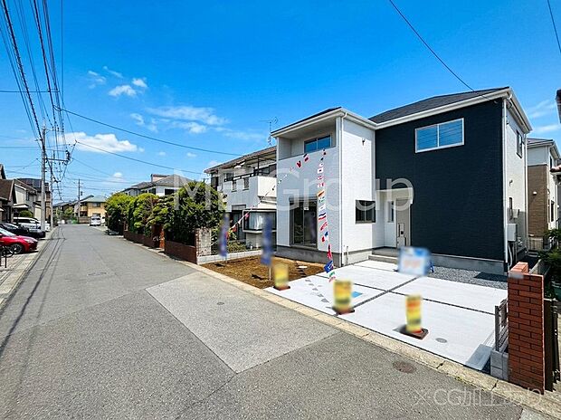 ~Exterior~ 前面道路:南東 6m 公道 前面道路は閑静な住宅地をはしる車通りの少ない道路。駐車の出し入れもらくらくです!ご不明点・現地見学のご希望は、お気軽にお問い合わせください!