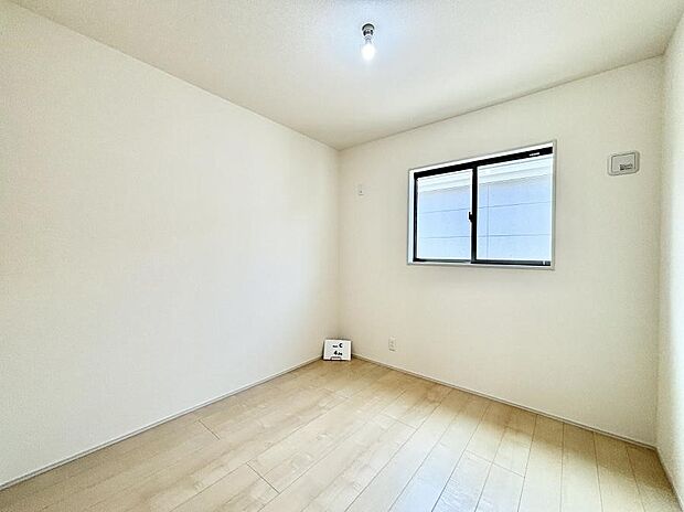 子ども部屋にぴったりの明るい空間。
