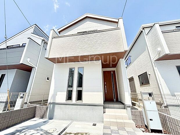 洗練された外観、上質な住空間が広がる室内は永く安心して過ごせる住居です。