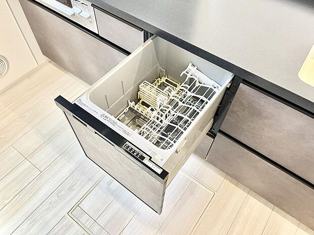 面倒なお片づけは食洗機にお任せ！家事の負担が減って、時間にも気持ちにもゆとりができます。
