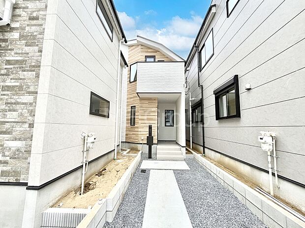 溢れる陽光でご家族の笑顔も輝く